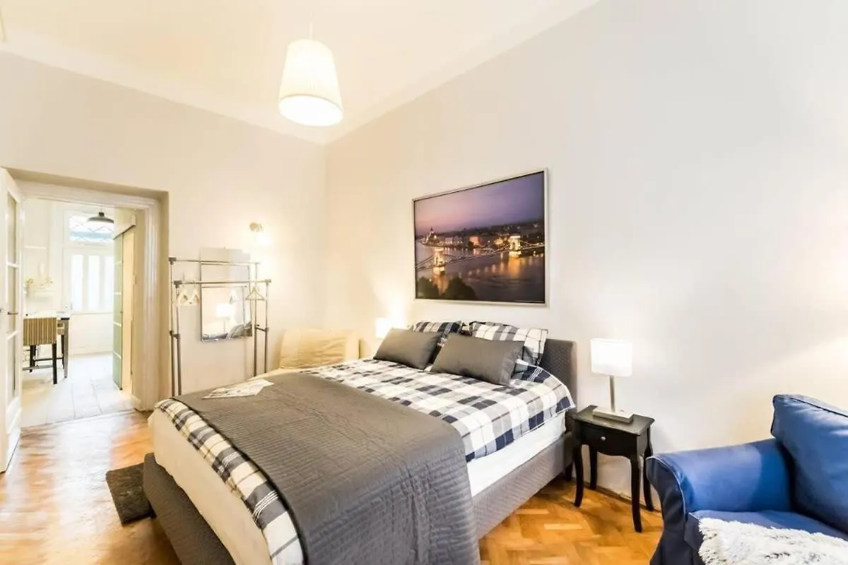 Akacfa Chic Retreat Downtown Apartment Budapest