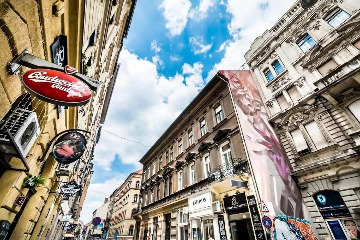 Akacfa Chic Retreat Downtown Apartment Budapest